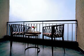 Q' Nest Hotel Cloud End Lansdowne