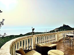 LA COLLINA SUL MARE