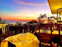 LA COLLINA SUL MARE