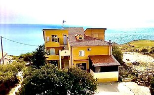 LA COLLINA SUL MARE