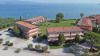 Specchio sul Lago in Manerba del Garda
