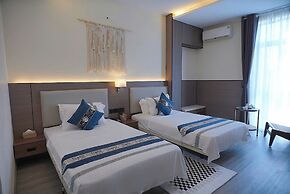 AMY HOTEL