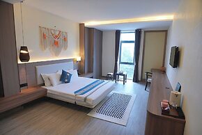AMY HOTEL