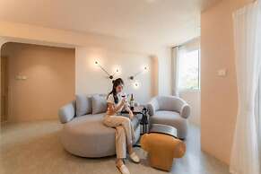 Mai Hotel