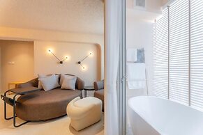Mai Hotel