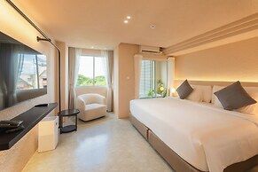 Mai Hotel