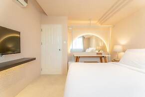 Mai Hotel
