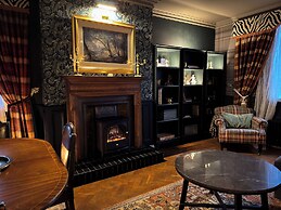 Glencruitten House