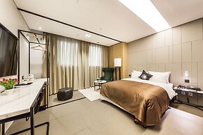 HOTEL CULLINAN