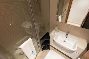 Bloomfields Premium STU Canal View