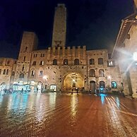Charming San Gimignano Apartment With City Views