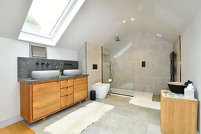 Water Edge House Boathouse