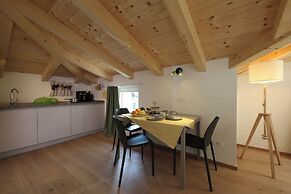 Nine Rooms Apartment