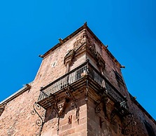 Palacio De Godoy Caceres, Curio Collection By Hilton
