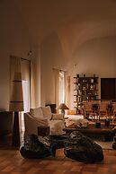 Palacio De Godoy Caceres, Curio Collection By Hilton