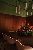 Palacio De Godoy Caceres, Curio Collection By Hilton