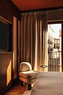 Palacio De Godoy Caceres, Curio Collection By Hilton