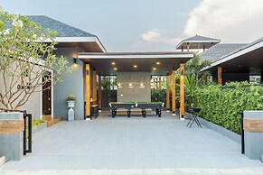 Orange Private Pool Villa, Near Cham Am Beach
