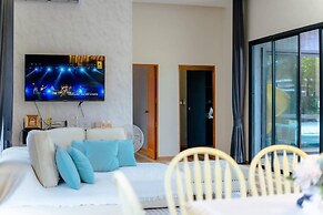 Orange Private Pool Villa, Near Cham Am Beach