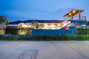 Orange Private Pool Villa, Near Cham Am Beach