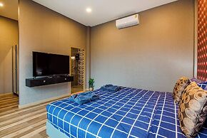 Orange Private Pool Villa, Near Cham Am Beach