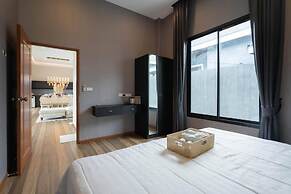 Orange Private Pool Villa, Near Cham Am Beach