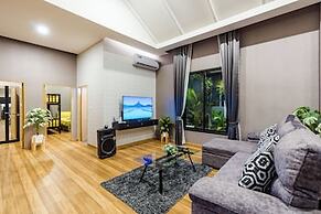 Orange Private Pool Villa, Near Cham Am Beach