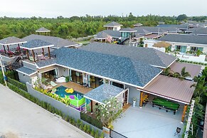 Orange Private Pool Villa, Near Cham Am Beach