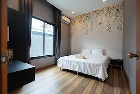Orange Private Pool Villa, Near Cham Am Beach