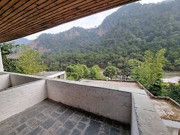Nishantam Rishikesh By Aum Wellness