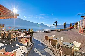 O Lac Ascona With Garden
