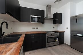 Refined 3BR Apt w Beach Access at The Palm
