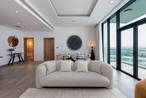 Refined 3BR Apt w Beach Access at The Palm