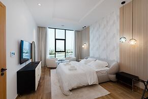 Refined 3BR Apt w Beach Access at The Palm
