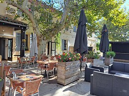 hotel les platanes