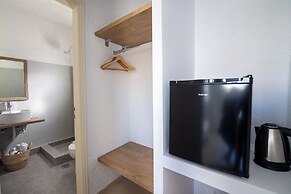 Hesperia Apartments