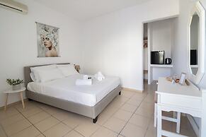 Hesperia Apartments