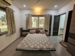 Divyaras Resort