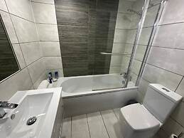 Elegant 1BR Gem Near NEC & Resorts World