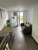 Elegant 1BR Gem Near NEC & Resorts World
