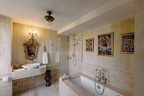 Castello di Casalborgone - Luxury Castle