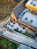 Hill Sides Inn