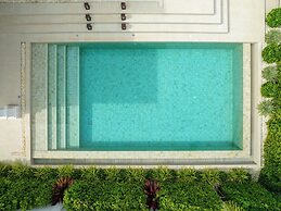 FIFTH ELEMENT pool villa by NLA
