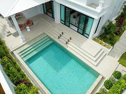 FIFTH ELEMENT pool villa by NLA