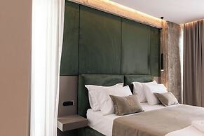 Cuni Luxury Hotel