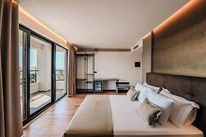 Cuni Luxury Hotel