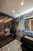 Cuni Luxury Hotel