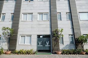 26 Vamsor Heights