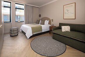 Charles Hope Boutique Hometel