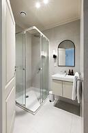 Charles Hope Boutique Hometel